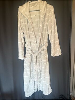 RONGTAI Plush Hooded Fleece Bathrobe Size L Soft Cozy Spa Robe Ivory Belted NWT